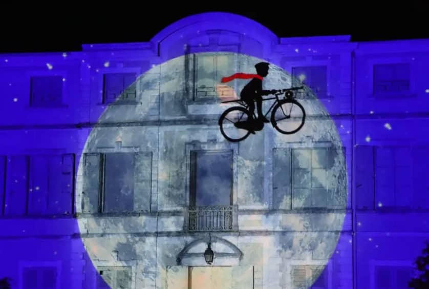"Instantanés festifs : Découvrez la magie du festival de Pérouges"